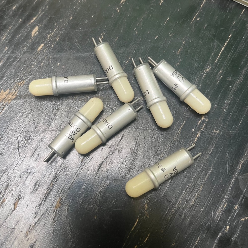 7 Vintage Dialco #39 6V 20mA indicator panel lights