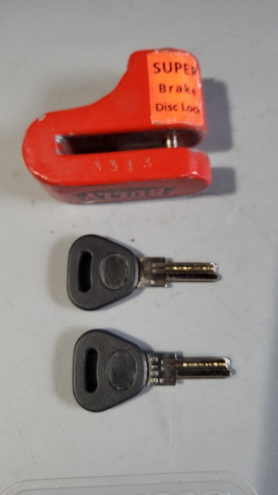 Bully Lock Locks  Disc Lock Red Used