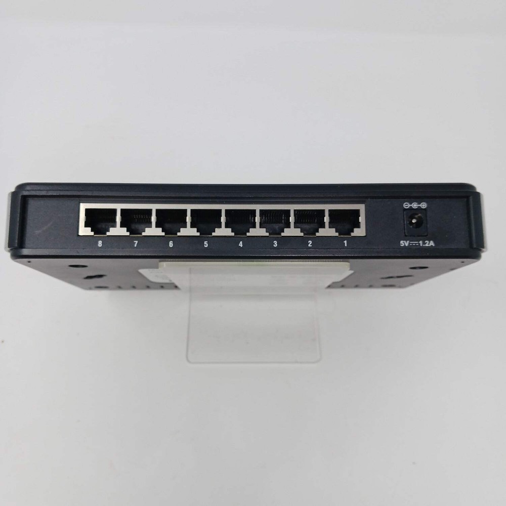 D-Link DES-1108 8-Ports External Switch