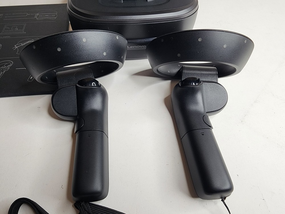 Lenovo Explorer Headset VR Set W/ Controllers Windows Mixed Reality Tested Works