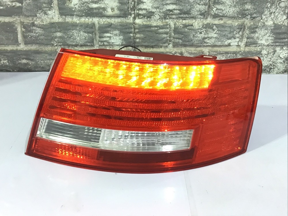 2005-2008 Audi A6 Tail Light Right (passenger Side) COMPLETE, OEM.