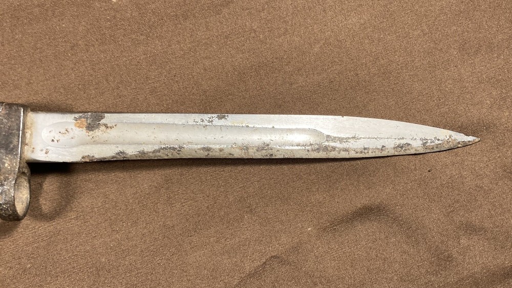 Vintage Bayonet Bakelite Handle WWI ?