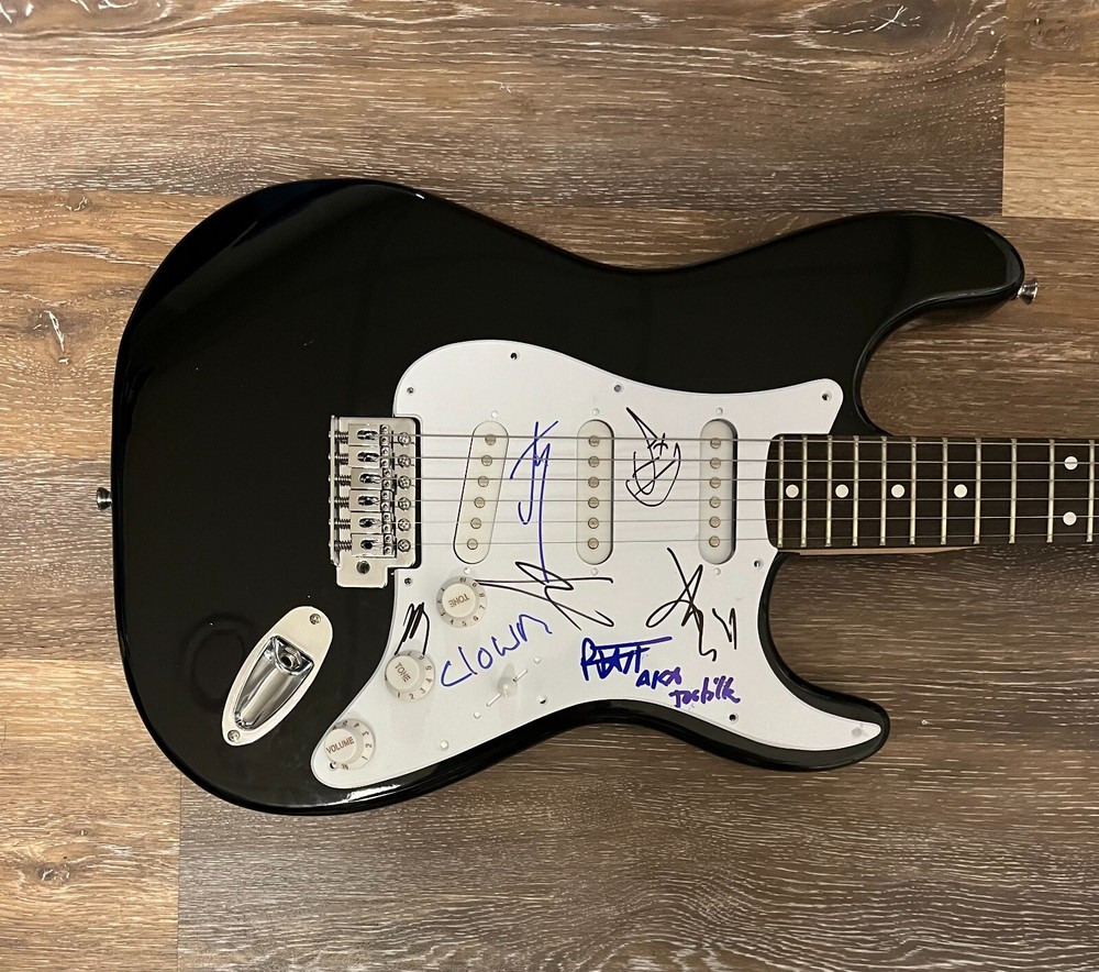* SLIPKNOT * signed guitar * JIM, SID, MICK, CLOWN, V-MAN, TORTILLA & JAY * 2