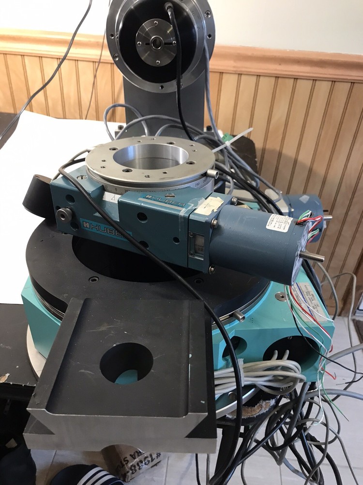 Huber Motorized Rotation goniometer