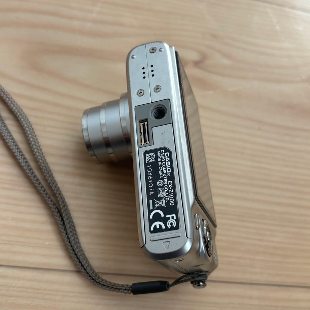 Excellent Condition CASIO EXILIM EX Z1000 Compact Camera Digital Camera