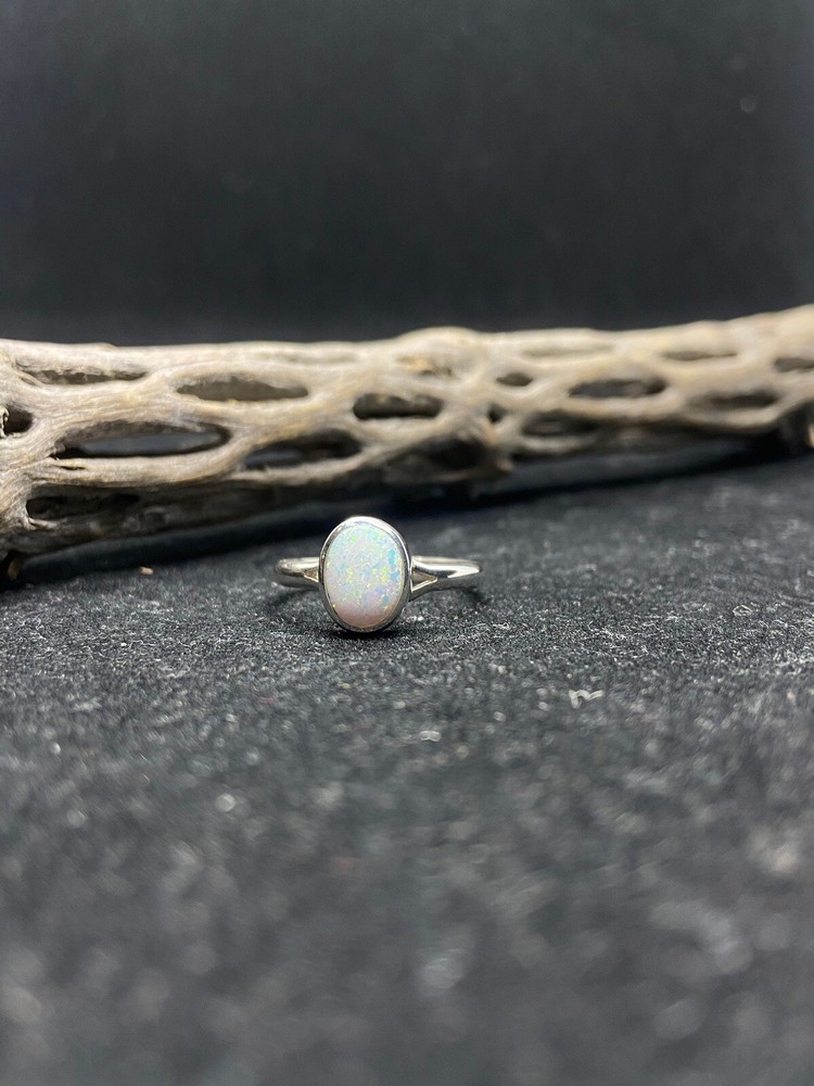 Native American Navajo white fire opal Sterling Silver Ring Size 8.75