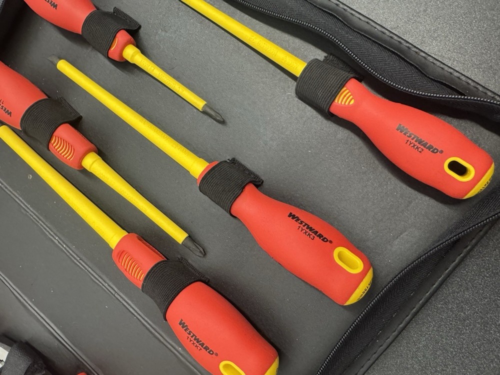 Westward Insulated Tool Kit 10 Piece Set