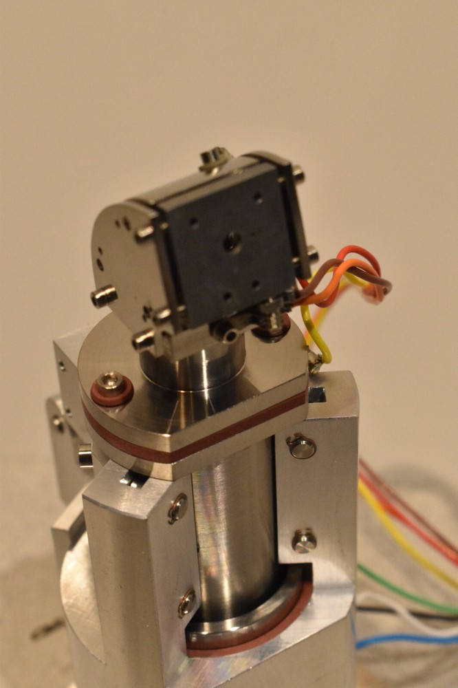 FEI 610 FIB detector assembly