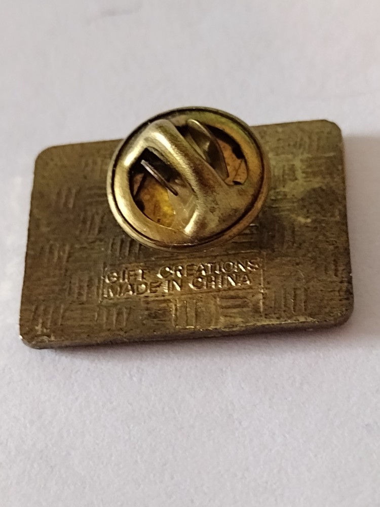 CHICAGO Gold Toned Cursive Lettering Black Rectangle Lapel Tack Pin