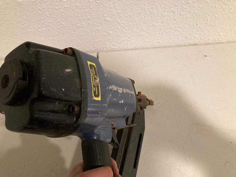 Central Pneumatic Nailer Contractor Series 93760
