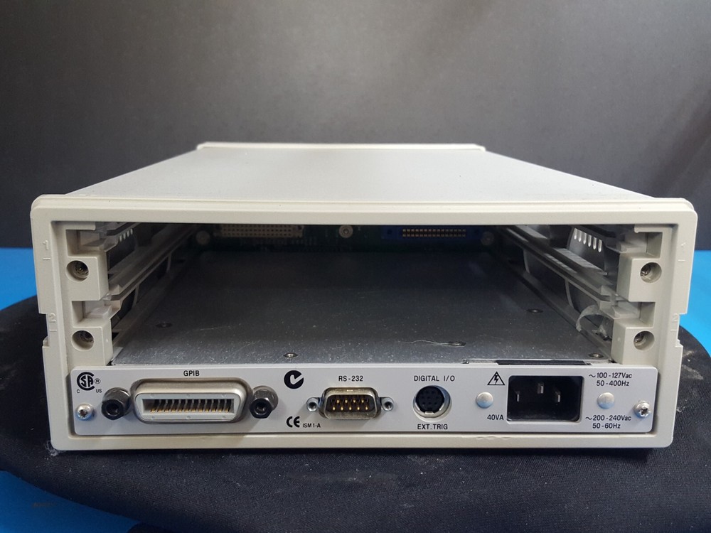 Agilent 3499B: Switch / Control System Main Frame (0637)