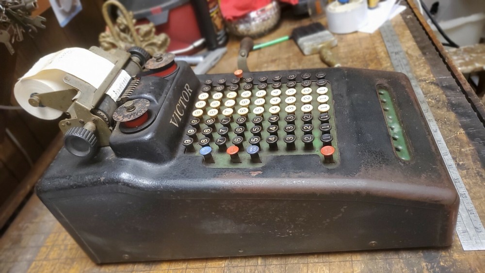 Antique Victor Adding Machine With Subtraction And Repeat.