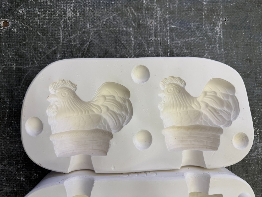 VINTAGE MACKY CERAMIC MOLD #5345 CHICKEN SALT/PEPPER