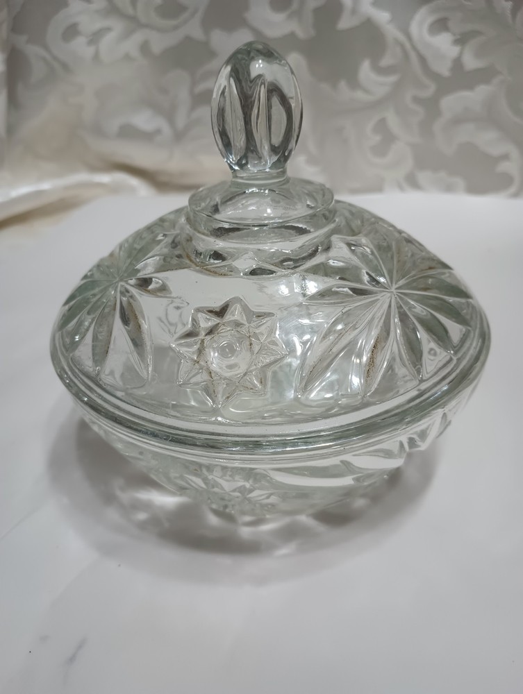 Anchor Hocking Clear Candy Dish And Lid. 5 1/4"