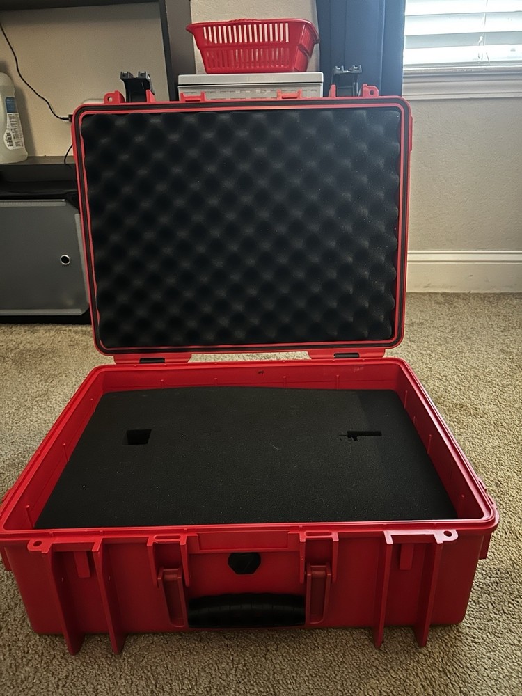 DJI RS 3 Gimbal with Heavy Duty Carrying Case