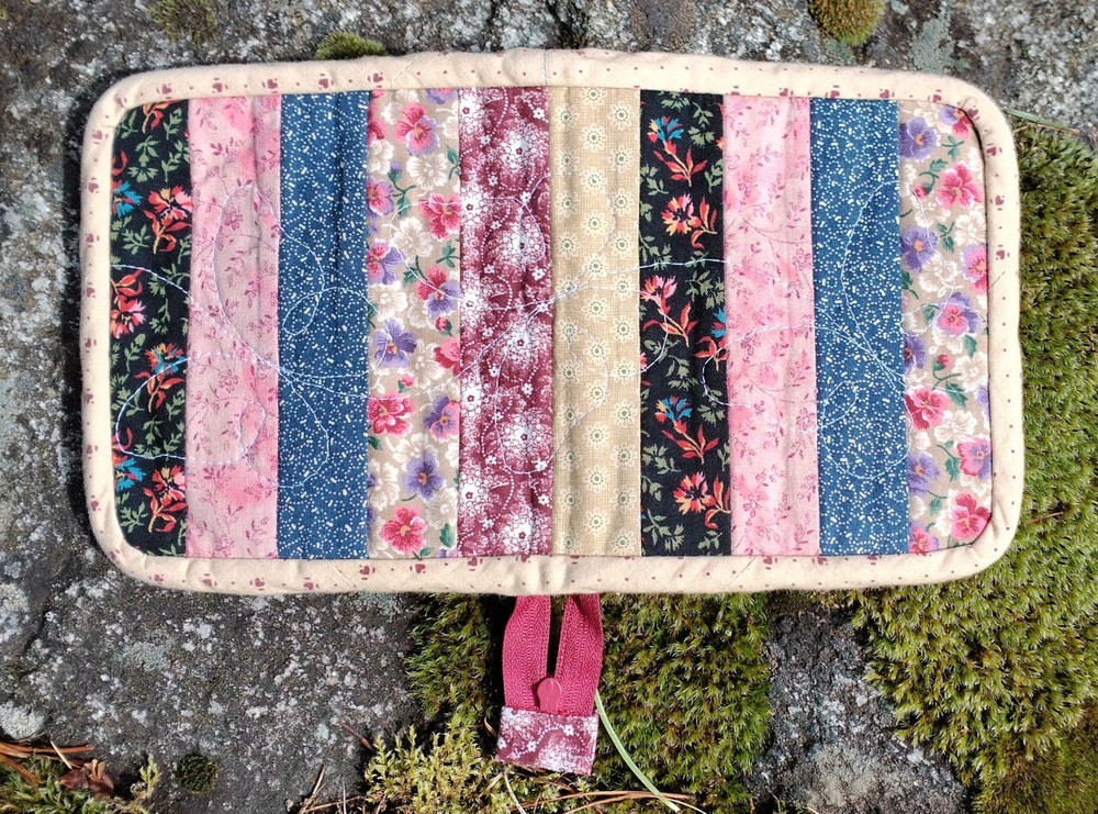 Handmade Quilted Interchangeable Crochet Hook Zippered Storage Case