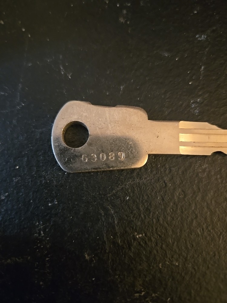 GREENWALD SENTINEL KEY CODED G3089 (3D5)