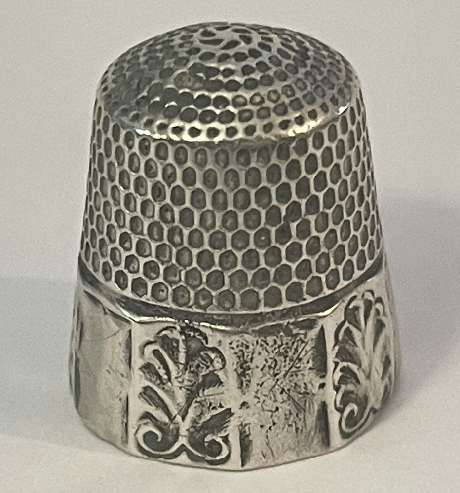 Victorian Era Etched STERLING SILVER Thimble SIGNED - CJ Sz 9 🌺🌺