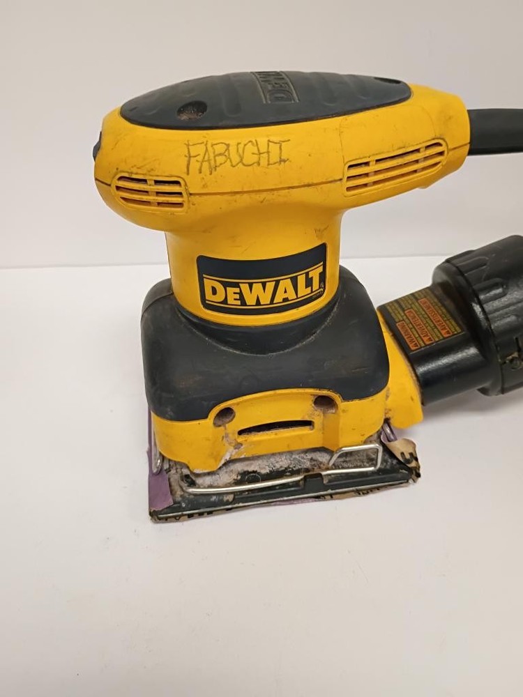 DEWALT D26441 (P04022239)