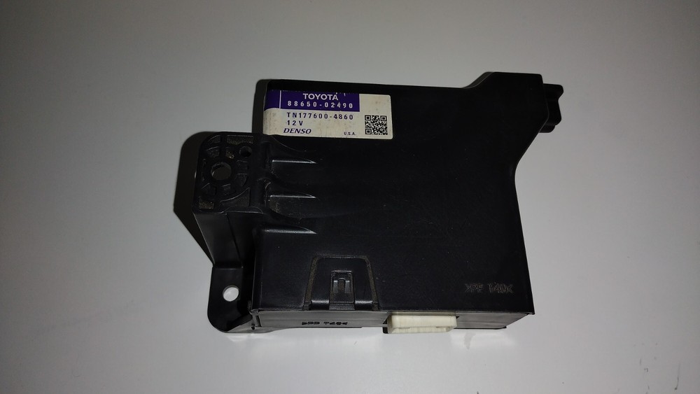2009-2013 Toyota Corolla&Matrix HVAC Control Module 88650-02490