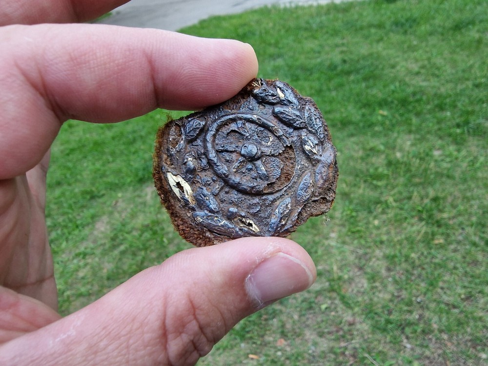 WW2 Original German Badge Front Item Relic.