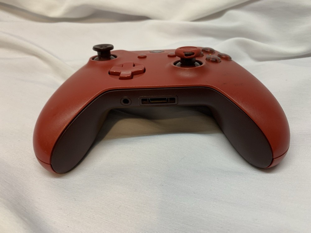 Microsoft Xbox One Wireless Controller - Red! Works Great! Ships Free!