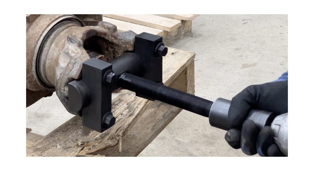 Lisle 60050 Heavy Duty Yoke Puller