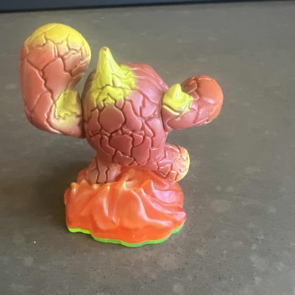 Skylanders: Giants: LIGHTCORE Eruptor Figure