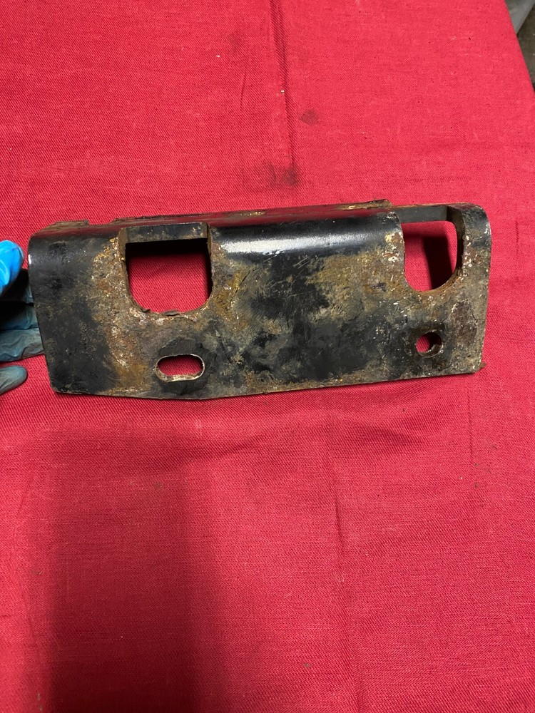 KENWORTH PACCAR M11-6597 STEP FAIRING BRACKET, SUPPORT, MOUNT