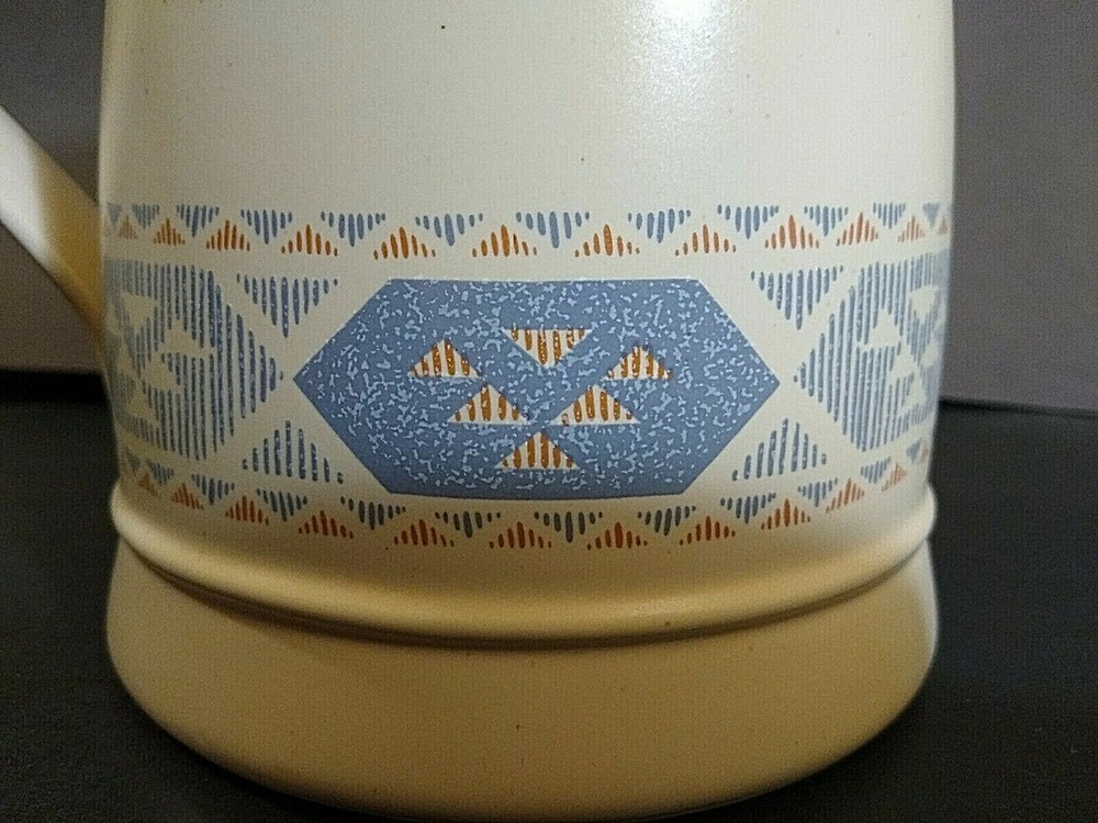 International Zuni 48 ounce Pitcher