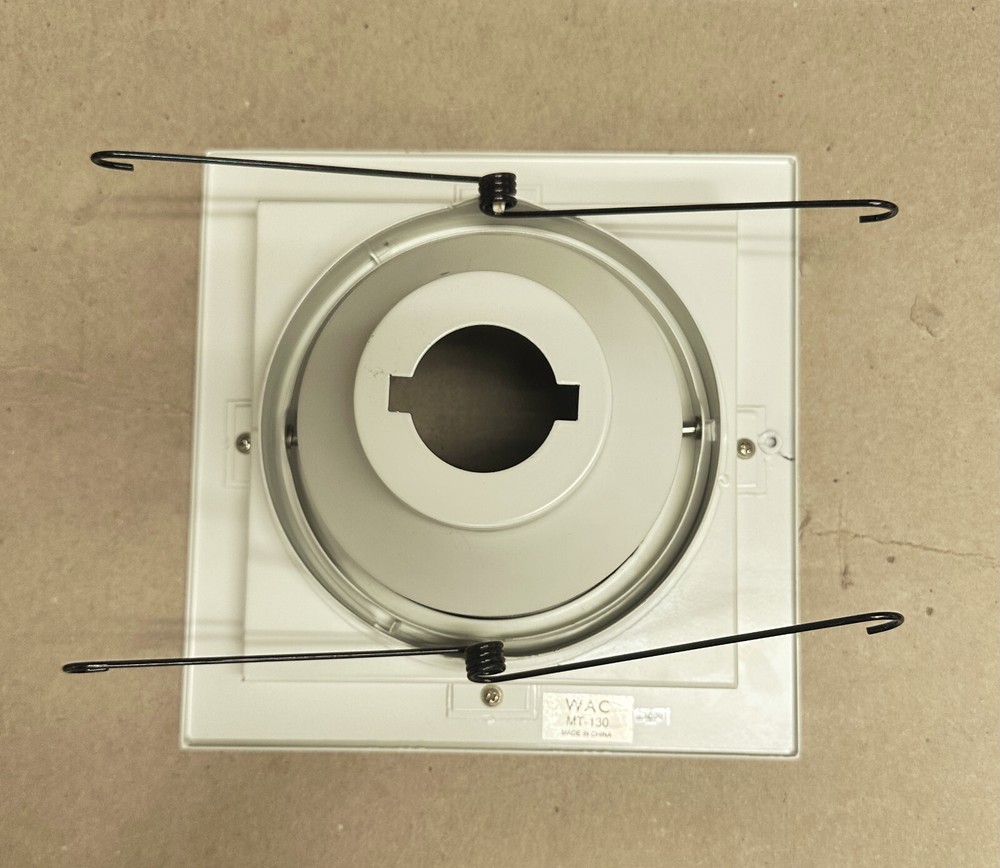 WAC LIGHTING MT-130-WT/WT LINE VOLTAGE SQUARE ADJUSTABLE STEP BAFFLE TRIM WHITE