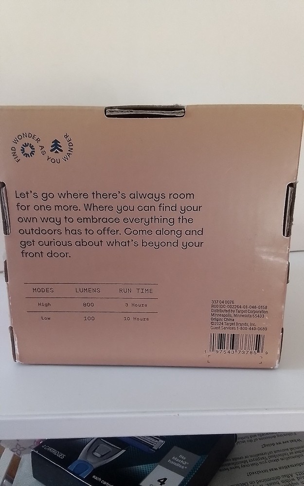 Embark Medium Portable Camp Lantern max Lumens 800 AA batteries