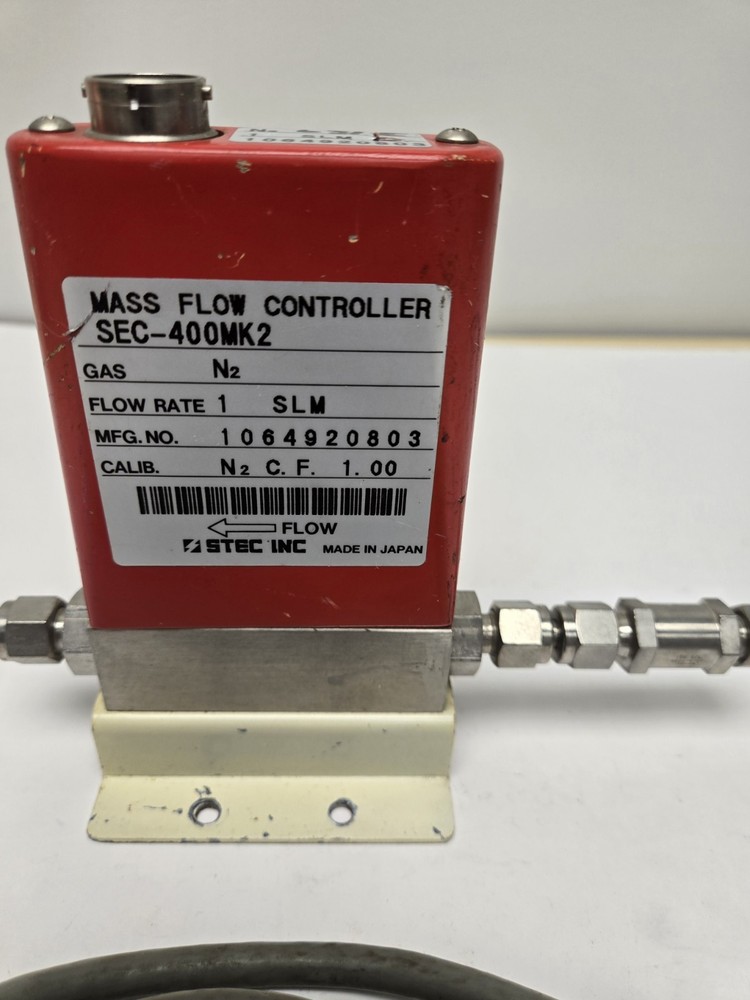 STEC MASS FLOW CONTROLLER SEC-400MK2 WITH CABLE.