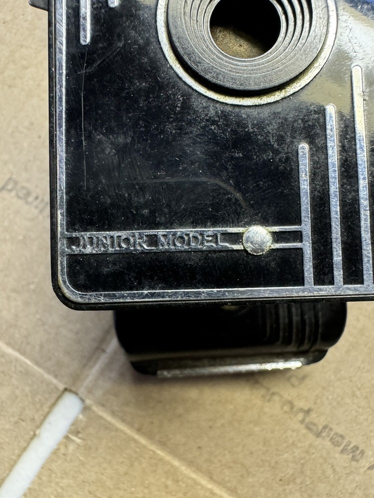 Vintage 1940’s Falcon Junior Model Bakelite Bellows Camera. Untested