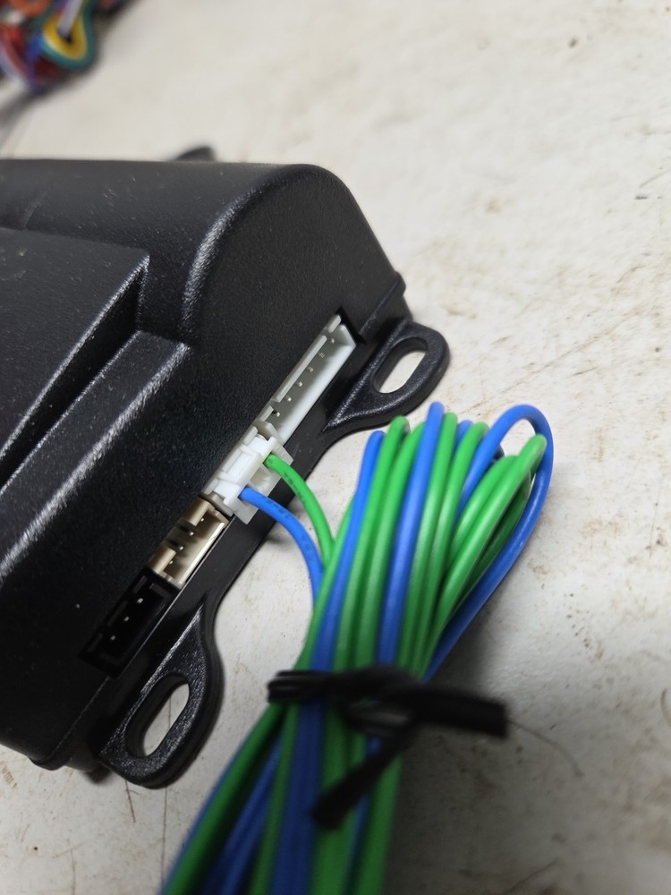 Avital 3300 Remote Start System New Open Box