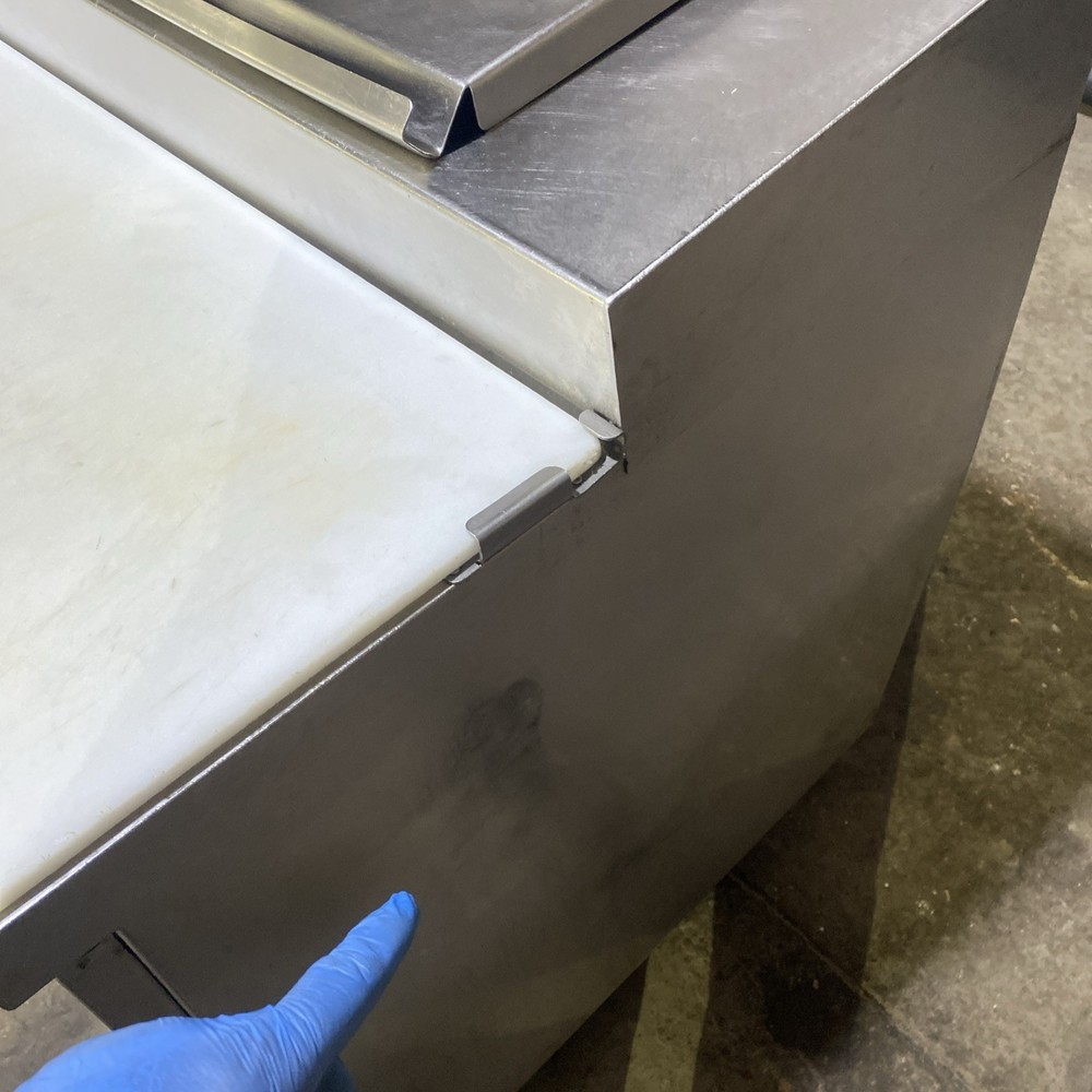 Pre-Owned 99” Delfield 3-Section Refrigerated Prep Table 99” TESTED