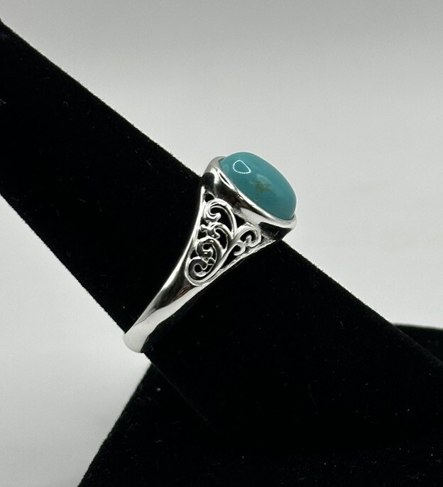 Sterling Silver Navajo Turquoise Oval Ring Size 9.5 (3g)