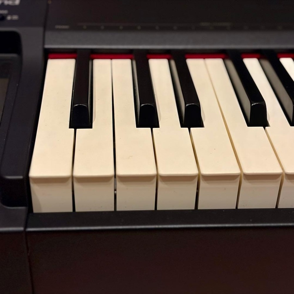 Roland RD-64 Stage Piano 64-Key Keyboard MIDI Controller Compact Tested