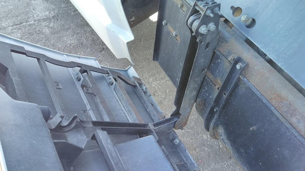 For 2019 VOLVO VNL SIDE FAIRING Right , OH