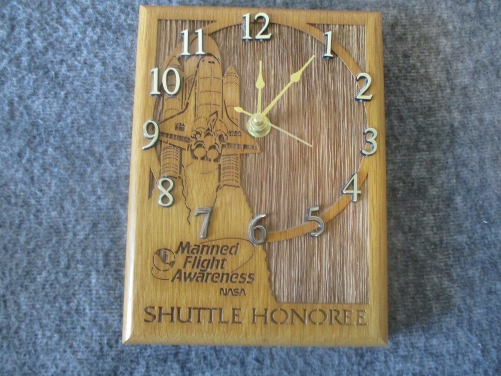 NASA MSFC STS-51 LAUNCH BADGE/PASS+MANNED FLIGHT SHUTTLE HONOREE CLOCK+ PLAQUE