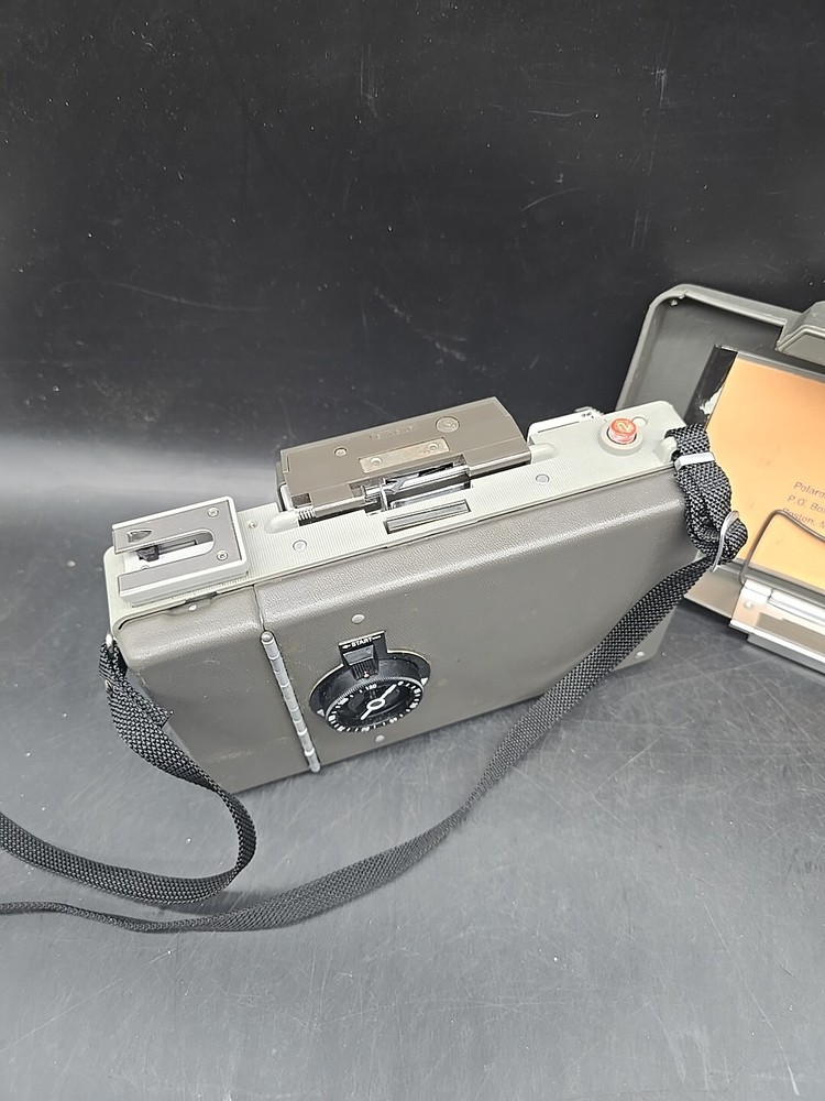 Vintage 1970s Polaroid 440 Folding Automatic Land Camera UNTESTED