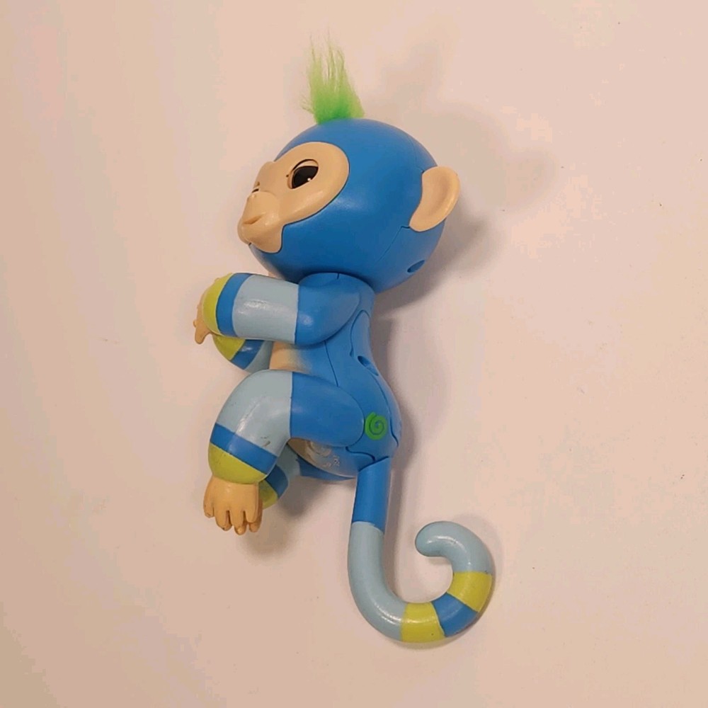 WowWee Fingerlings Interactive Cute Monkey Toy Blue Green Stripe Used Tested