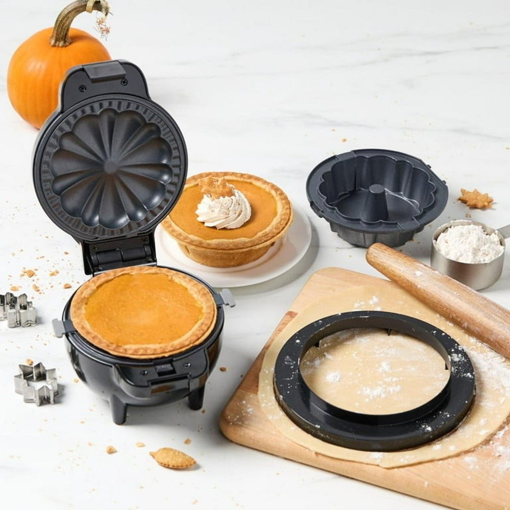 Curtis Stone 2-pack Pie and Bundt Makers with Gift Boxes black and silver