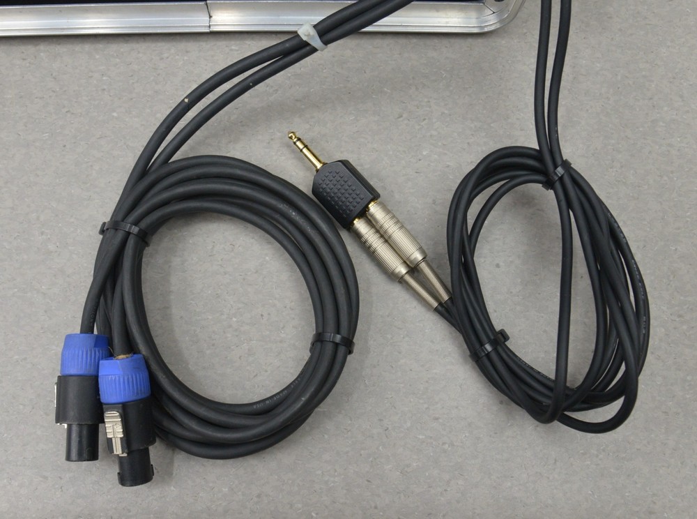 Crown DCi 2|1250 Two-Channel Drivecore Power Amplifier Rack Mount W/ Case