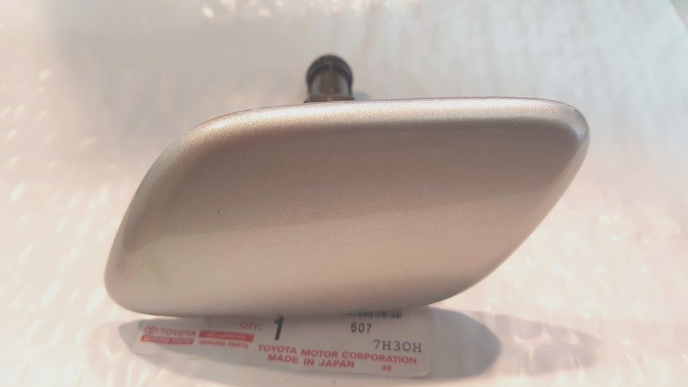 02-05 NEW LEXUS SC430 WASHER NOZZLE SPRAY COVER SILVER LEFT FRONT
