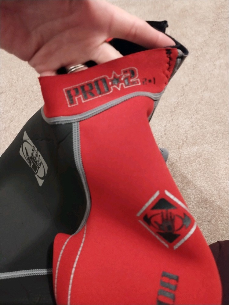 Body Glove Pro 2 Kids Size 8 Wetsuit EUC