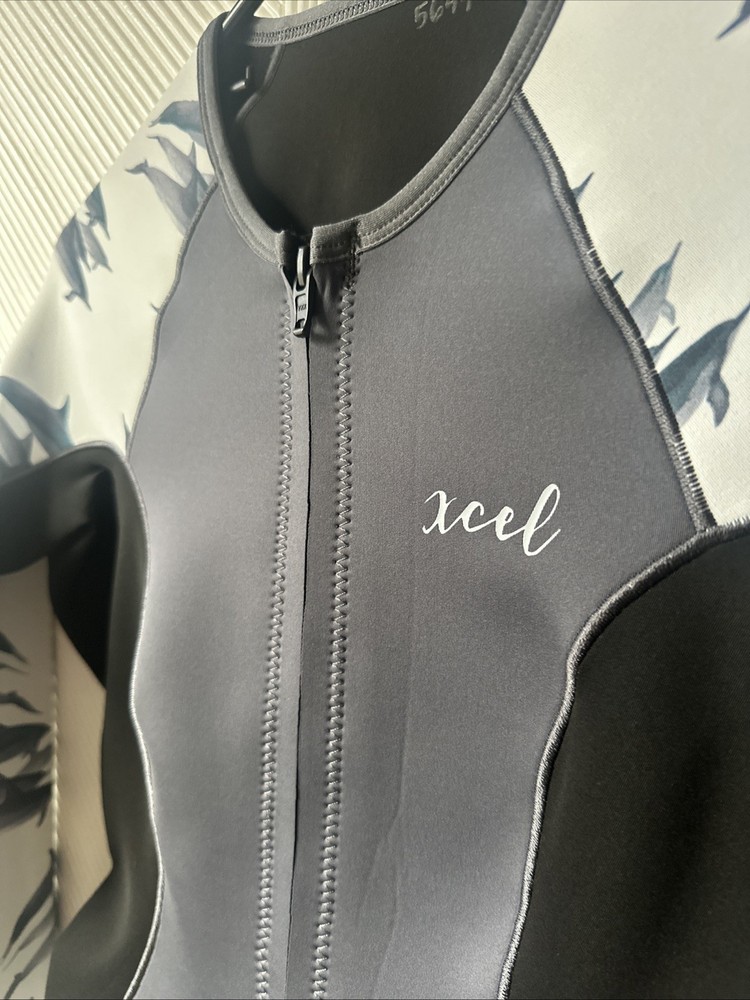 1.5mm Woman’s Size 8 Xcel Wetsuit 🐬