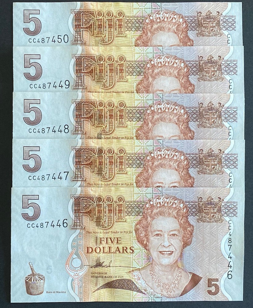 FIJI 5 DOLLARS x10 2007 Prefix CC P110a UNC (Lot #444)