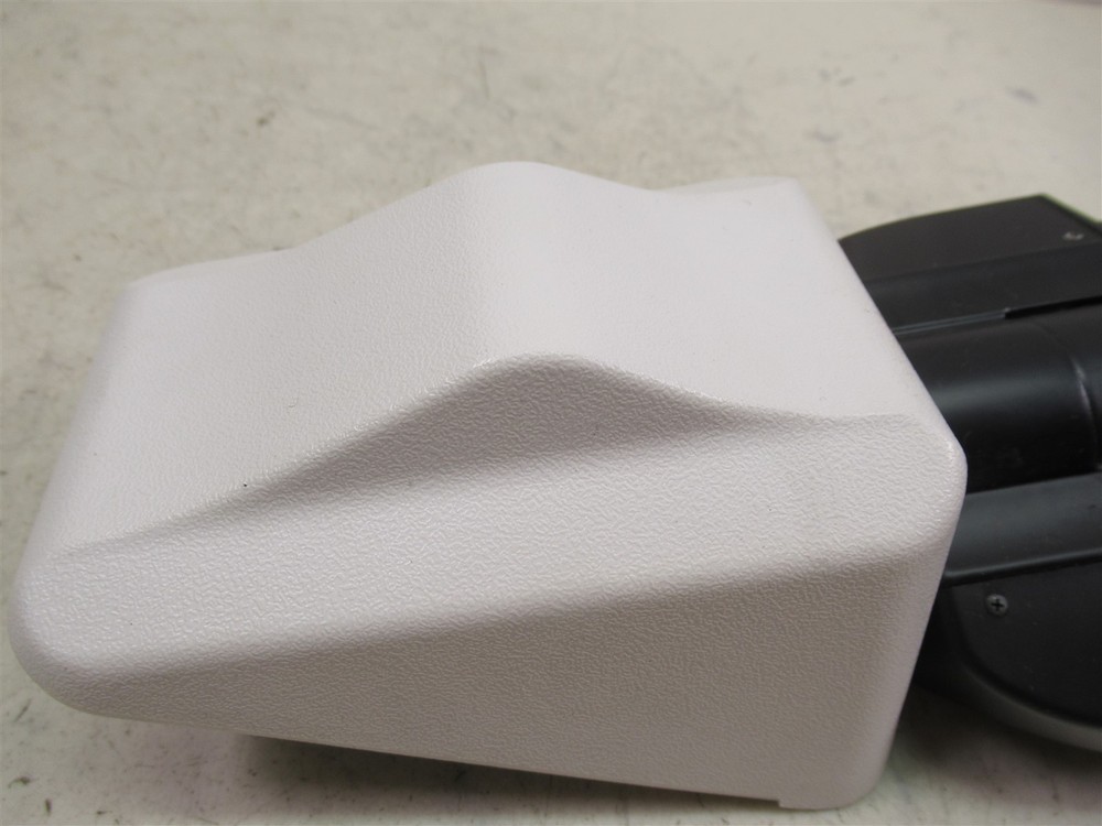 Nikon Eclipse E200 Microscope Binocular Head E2-TB Missing One Eyepiece