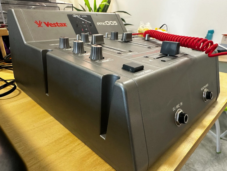 1pcs Vestax PMC005 Mixing Console